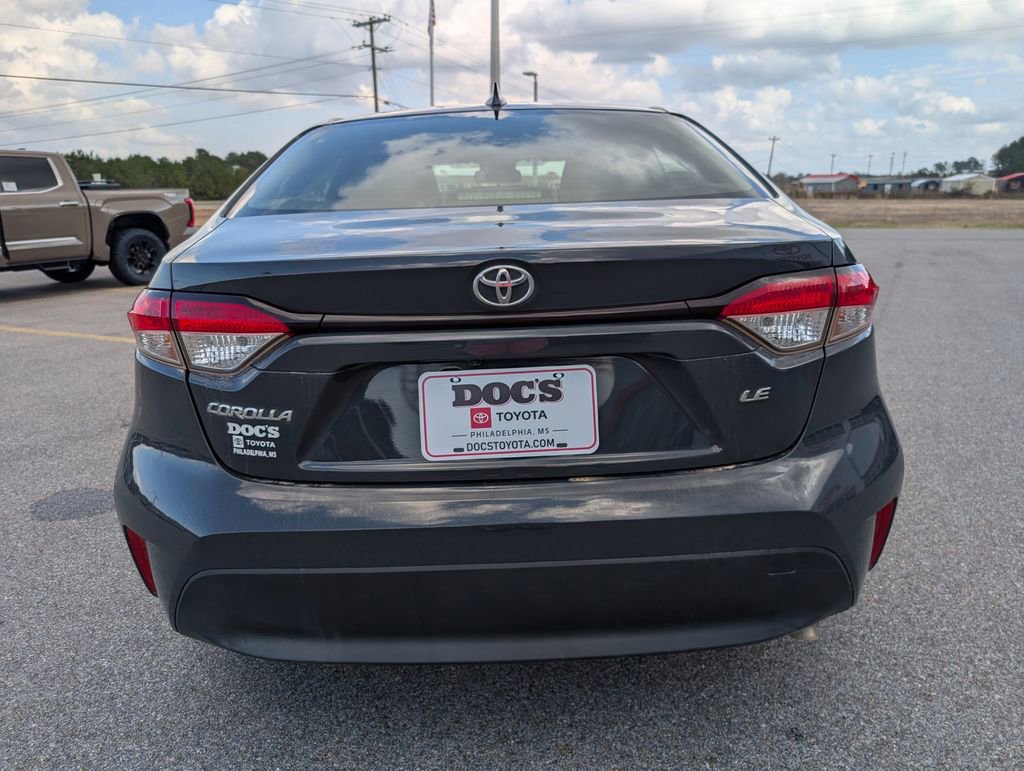 Used 2023 Toyota Corolla LE image 4