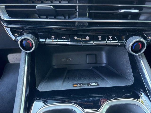 Certified 2025 Chevrolet Traverse LT image 22