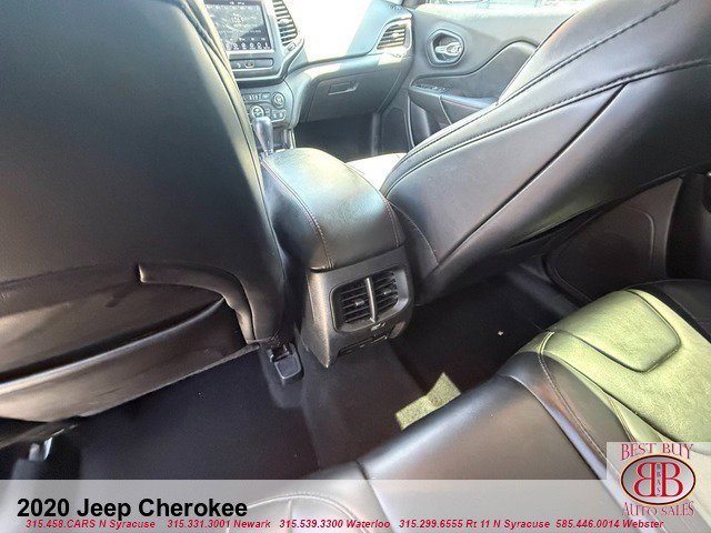 Used 2020 Jeep Cherokee Trailhawk w/ Cold Weather Group AWD/4WD image 11