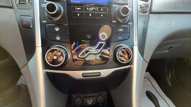 Used 2011 Hyundai Sonata GLS image 16