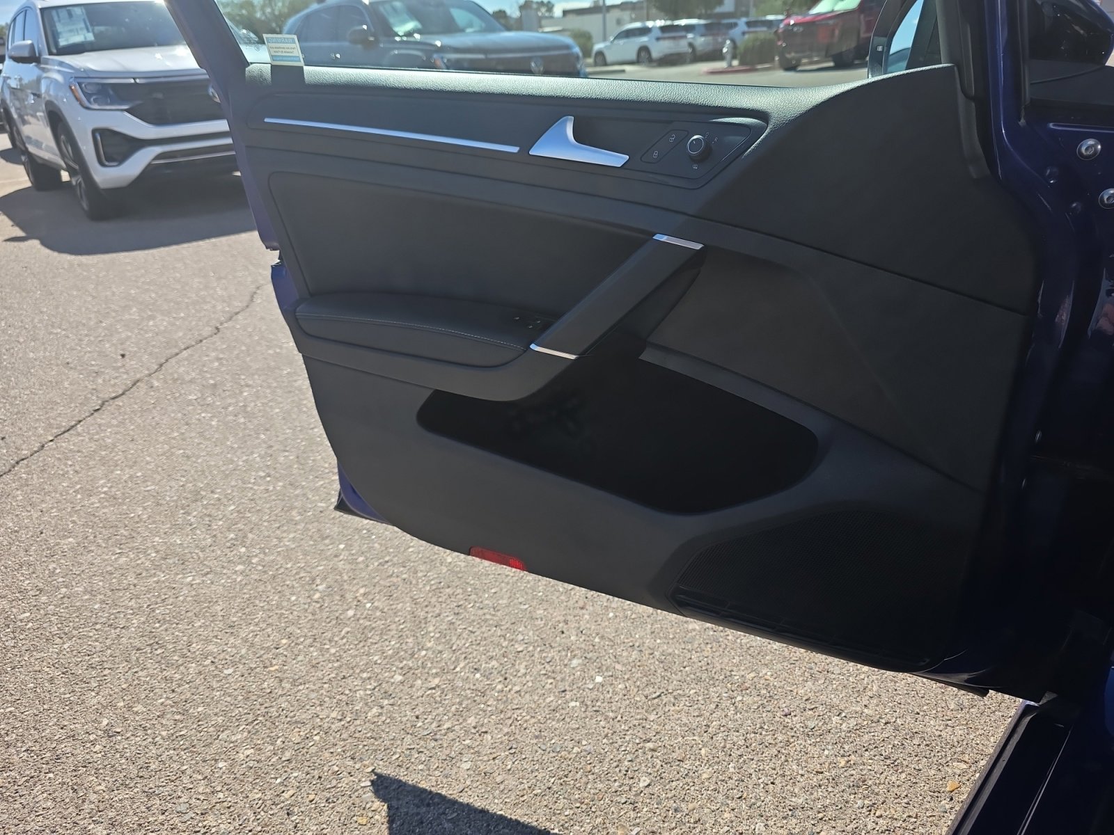 Used 2016 Volkswagen Golf 4-Door image 13