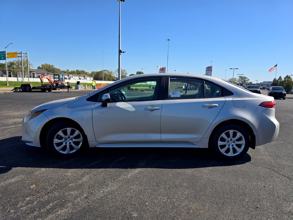 New 2027 Toyota Corolla LE FWD image 10