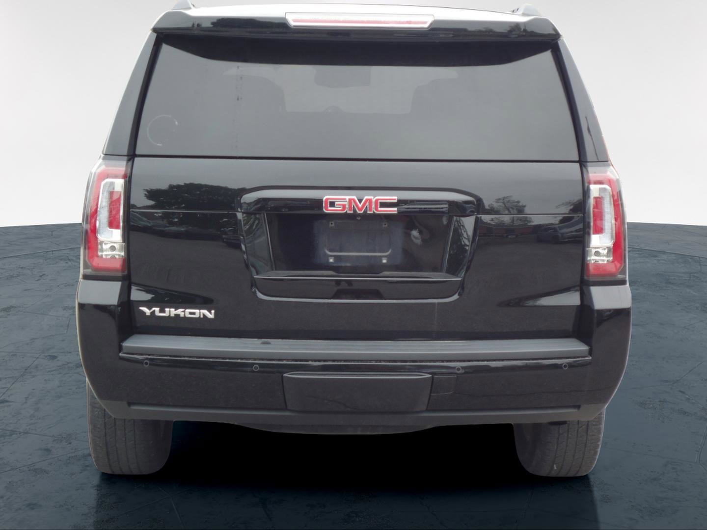 Used 2017 GMC Yukon SLT w/ Open Road Package AWD/4WD image 4