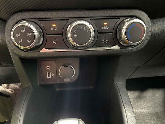 New 2025 Nissan Kicks Play S image 16