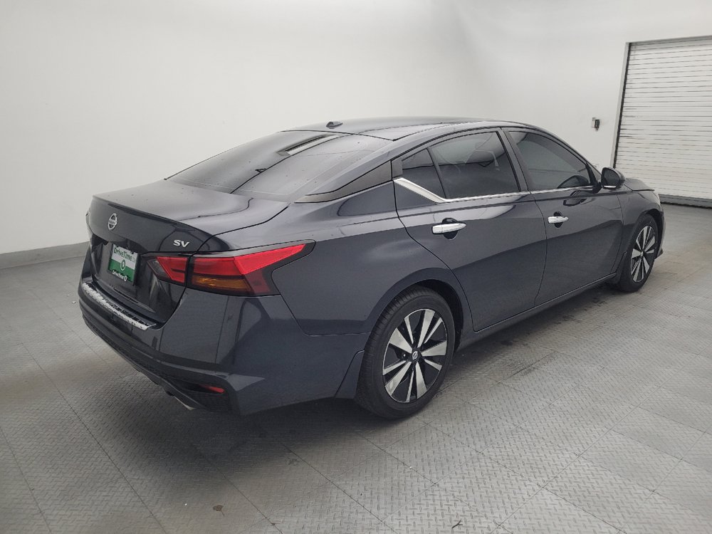 Used 2022 Nissan Altima 2.5 SV w/ SV Premium Package FWD image 5