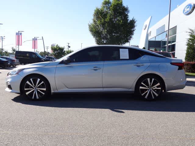 Used 2019 Nissan Altima 2.5 SR w/ SR Premium Package FWD image 2