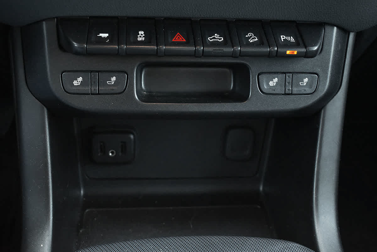 Used 2019 Chevrolet Colorado Z71 AWD/4WD image 18