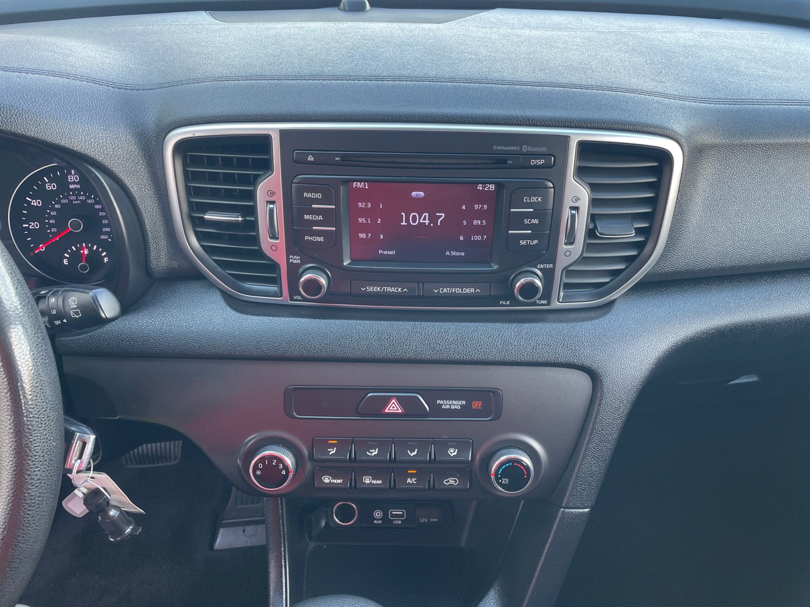 Used 2018 Kia Sportage LX image 12