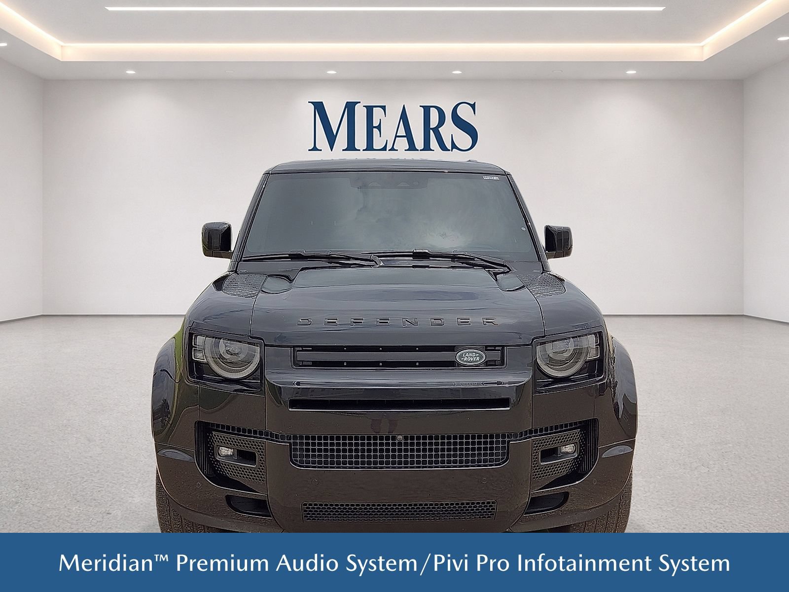 Used 2025 Land Rover Defender 110 X AWD/4WD image 9