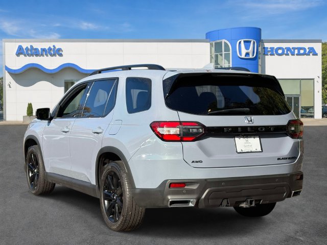 Certified 2025 Honda Pilot Black Edition image 6