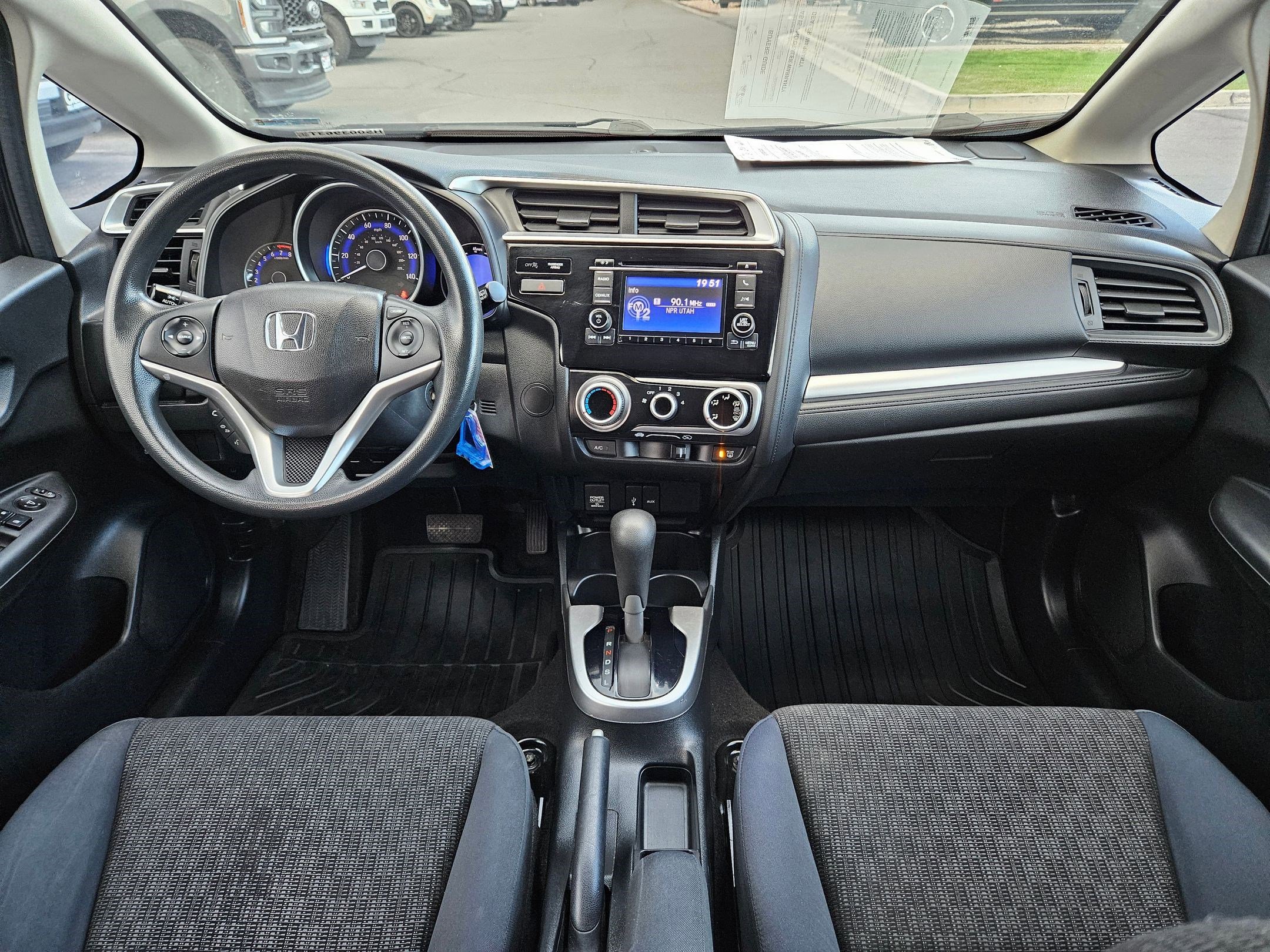 Used 2017 Honda Fit LX image 29