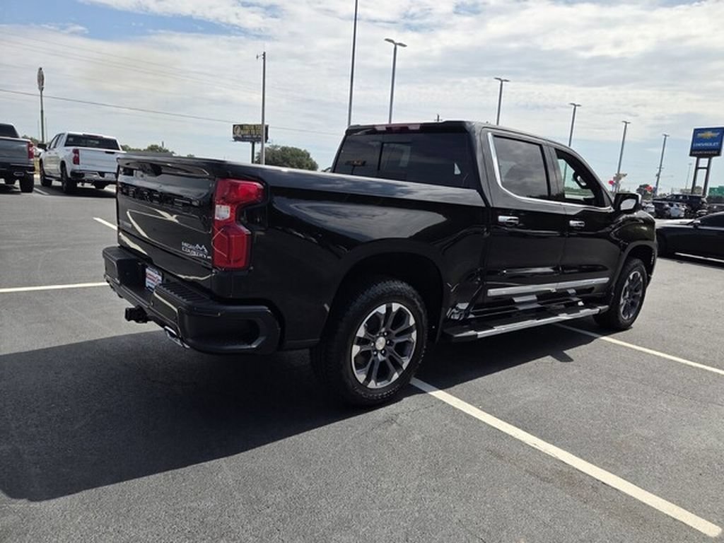 New 2026 Chevrolet Silverado 1500 High Country w/ Technology Package AWD/4WD image 6