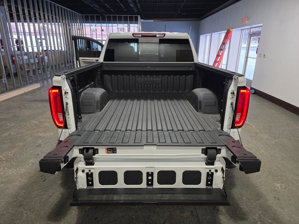 Used 2023 GMC Sierra 1500 SLT w/ SLT Premium Package image 29