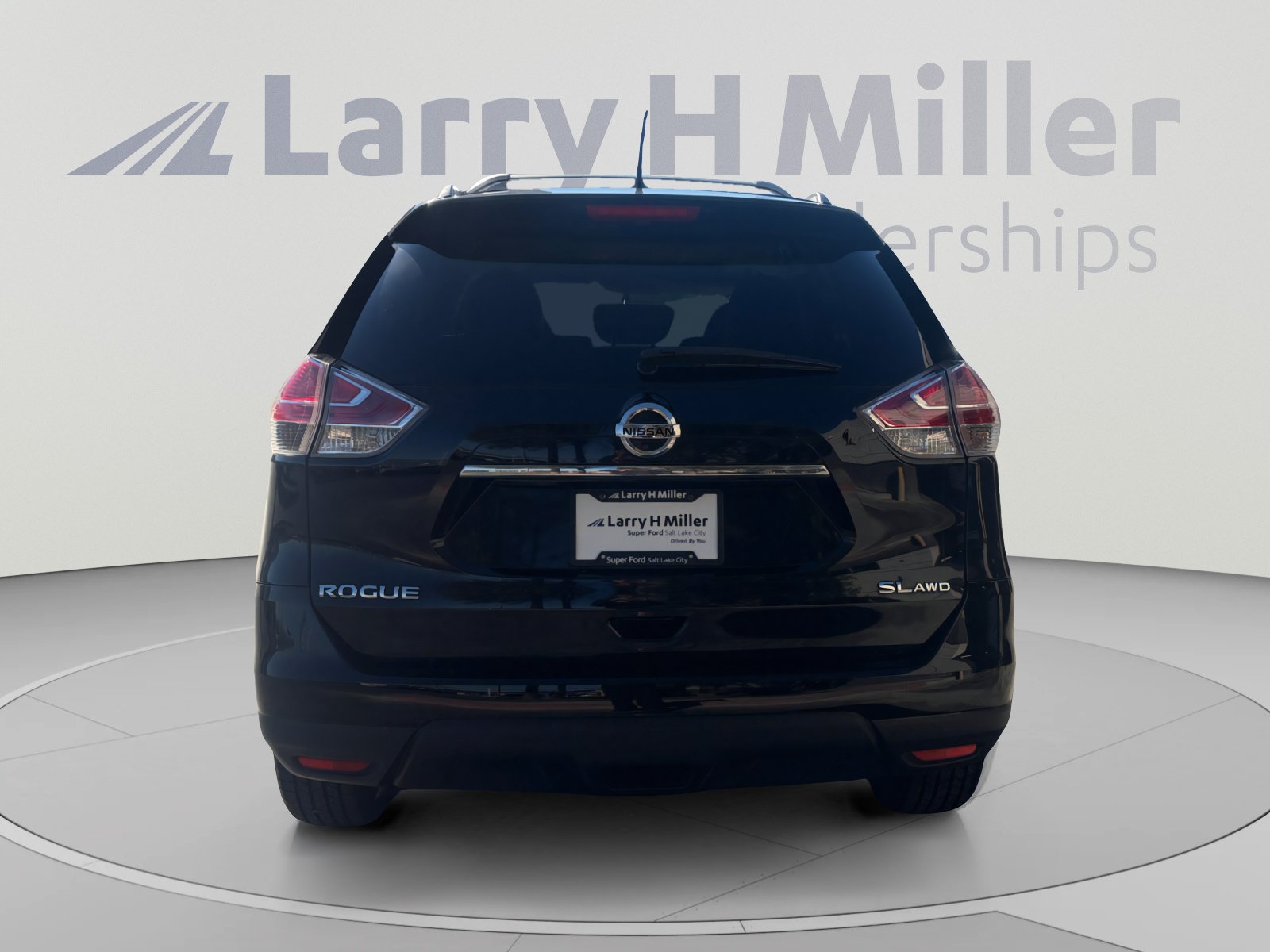 Used 2015 Nissan Rogue SL w/ SL Premium Package AWD/4WD image 4