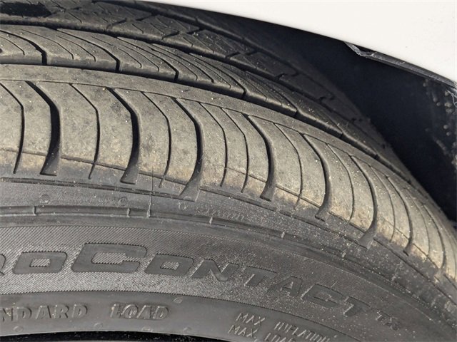 Used 2025 Toyota Camry SE image 9