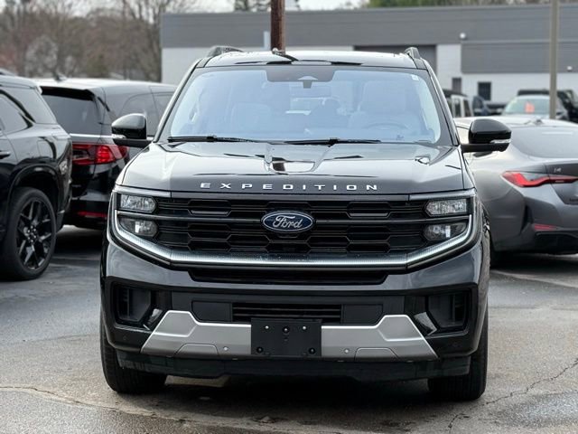 Certified 2025 Ford Expedition Platinum image 41