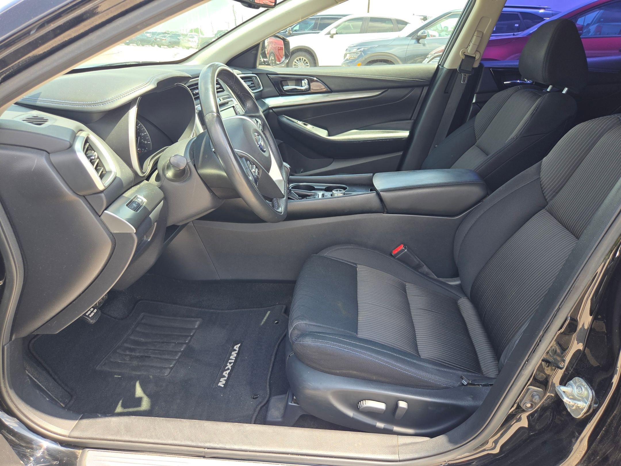 Used 2020 Nissan Maxima 3.5 S w/ Floor Mat Group FWD image 9