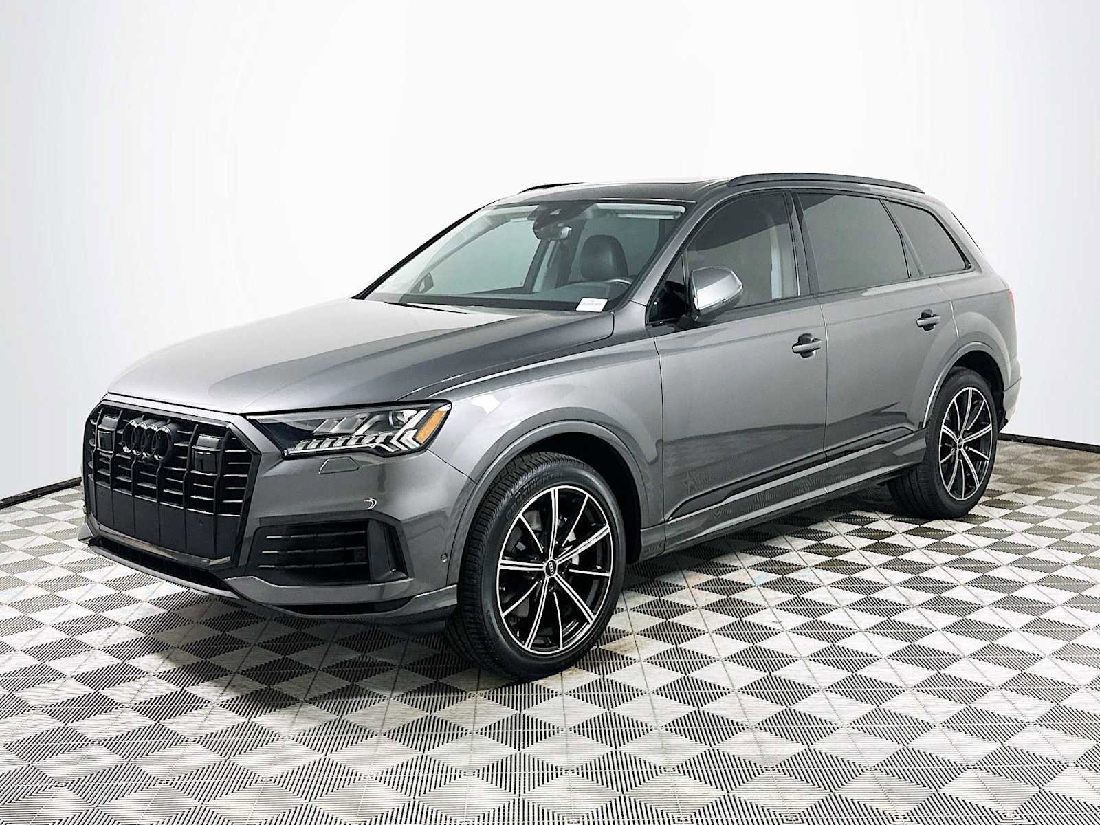 Certified 2023 Audi Q7 Premium Plus w/ Premium Plus Package image 3