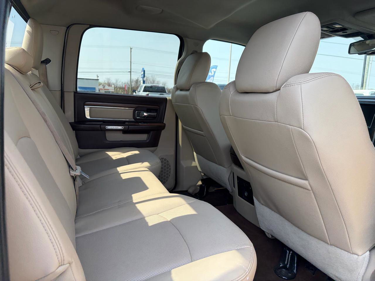 Used 2016 RAM 2500 Laramie w/ Convenience Group image 15