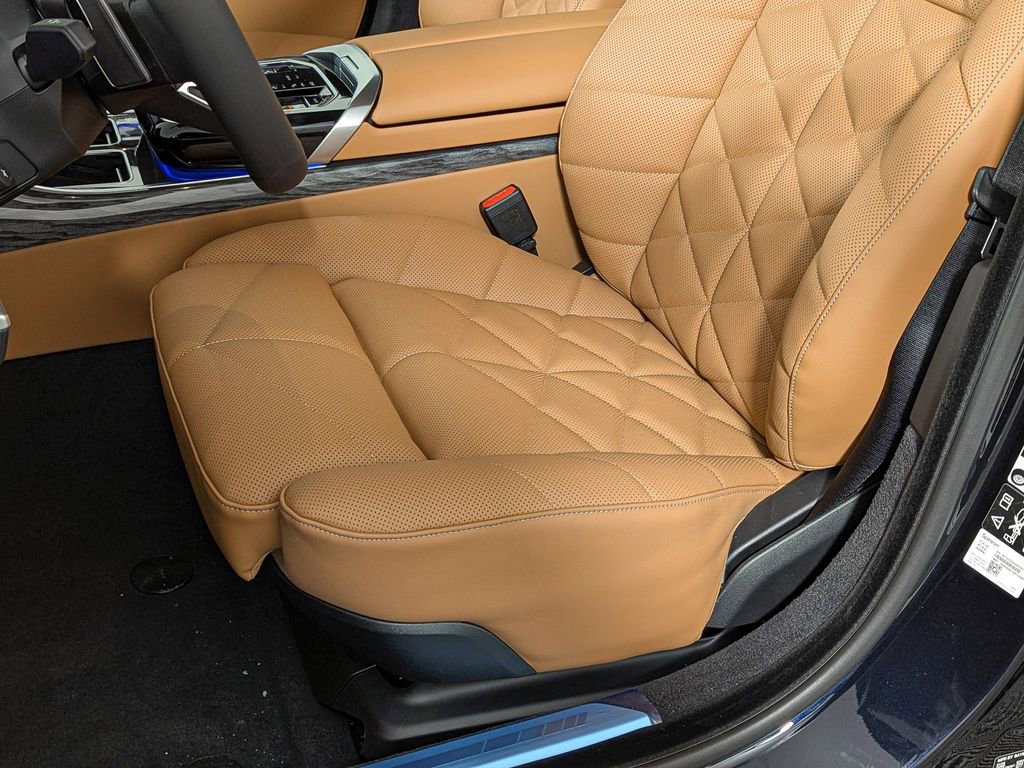 New 2026 BMW 740i xDrive image 18