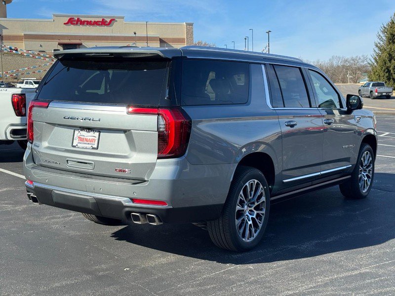 New 2026 GMC Yukon XL Denali w/ Sun & Power Step Package video 3