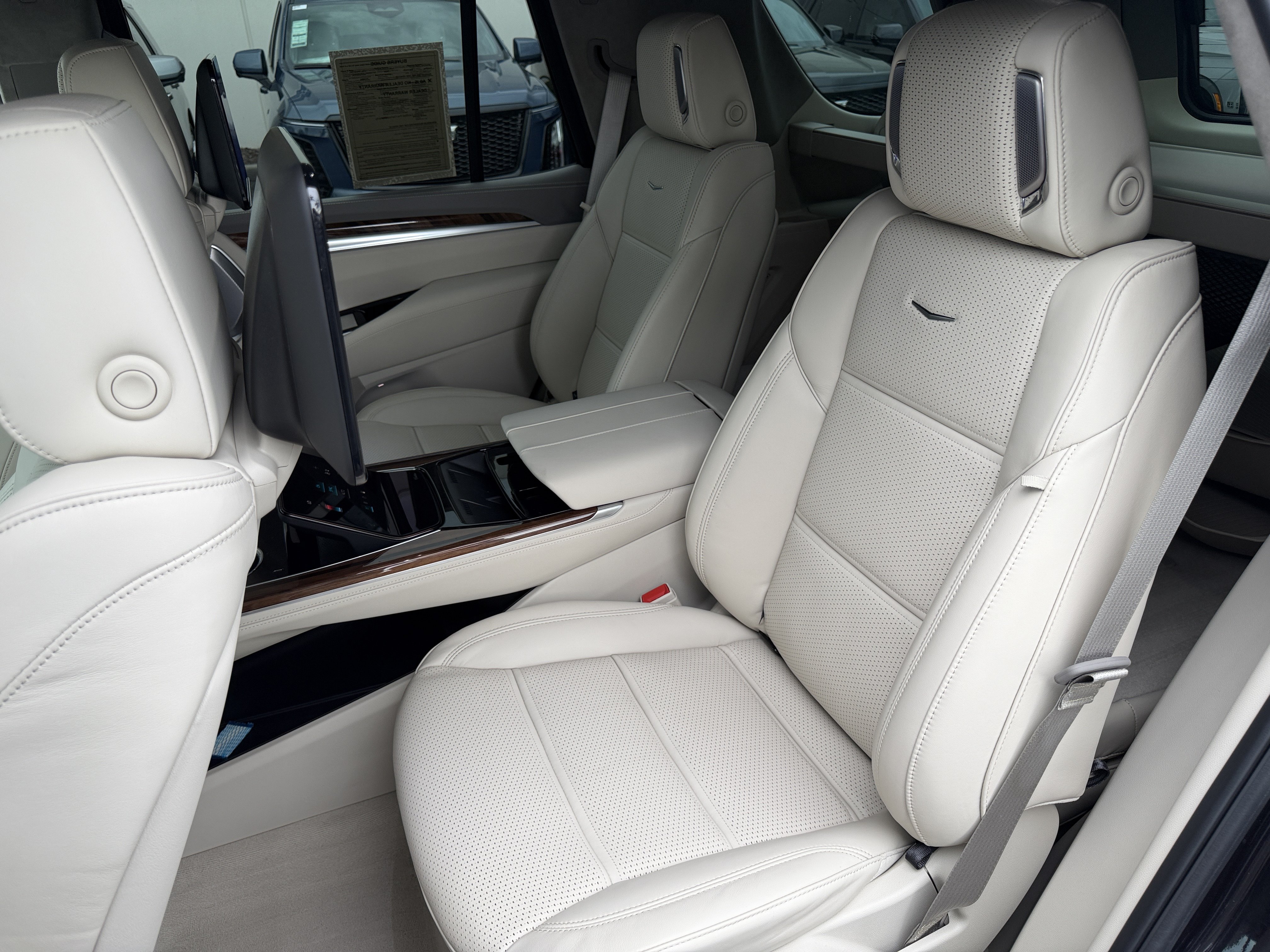 Certified 2026 Cadillac Escalade Platinum Sport AWD/4WD image 19