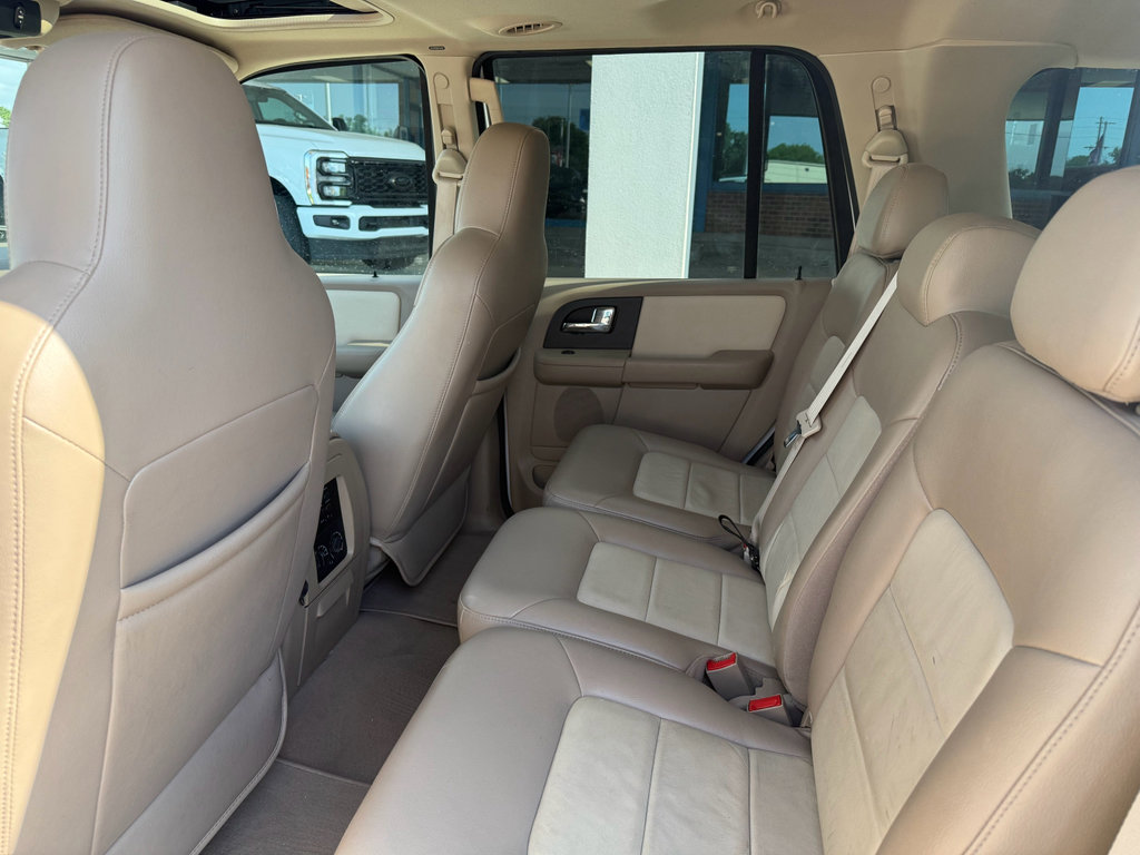 Used 2005 Ford Expedition Eddie Bauer AWD/4WD image 12