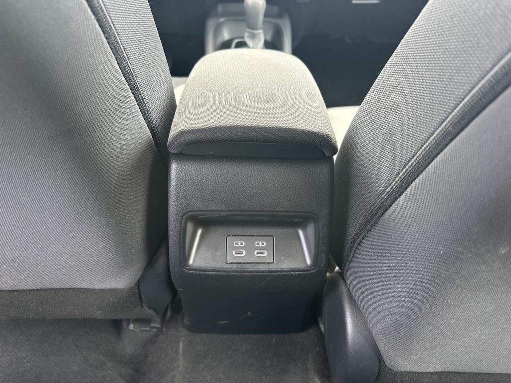Used 2025 Toyota Corolla LE FWD image 13