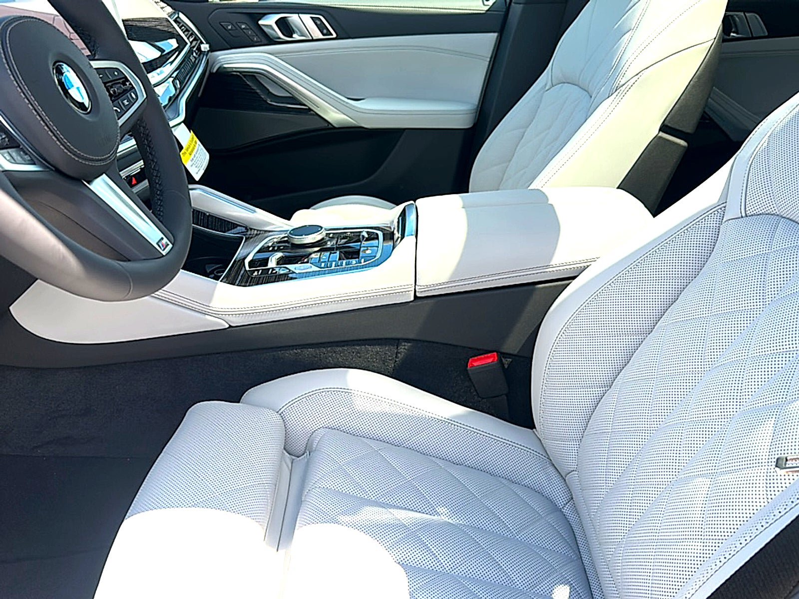 New 2027 BMW X6 xDrive40i w/ Climate Comfort Package AWD/4WD image 10
