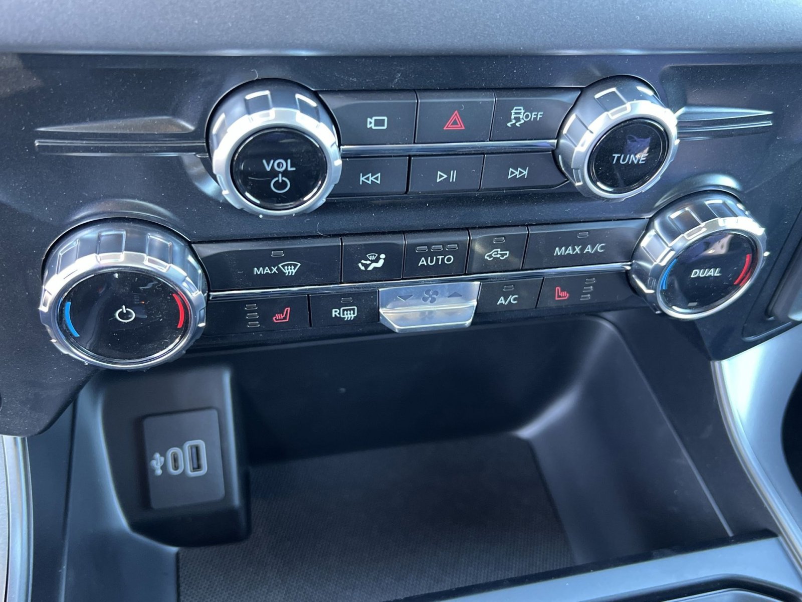 New 2025 Ford F150 Lightning XLT image 21