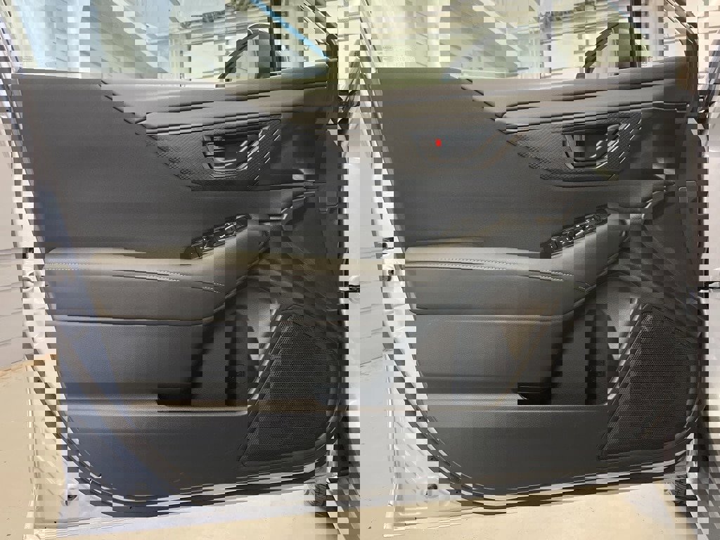 Certified 2025 Subaru Legacy image 9