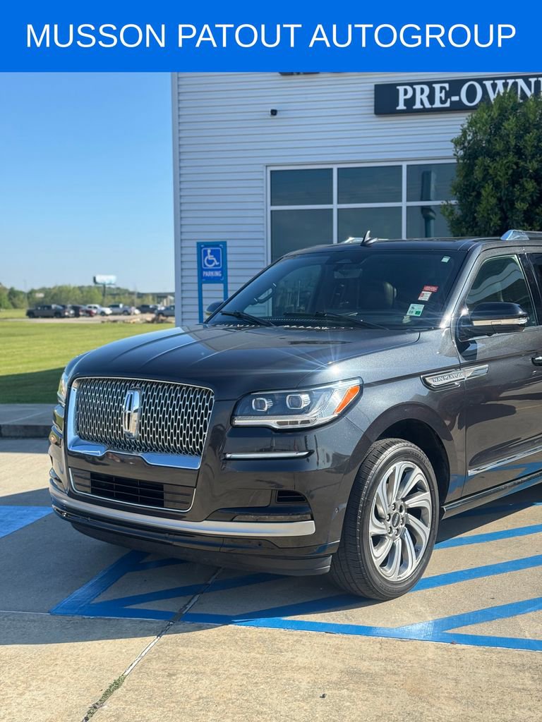 Used 2023 Lincoln Navigator L Reserve image 2