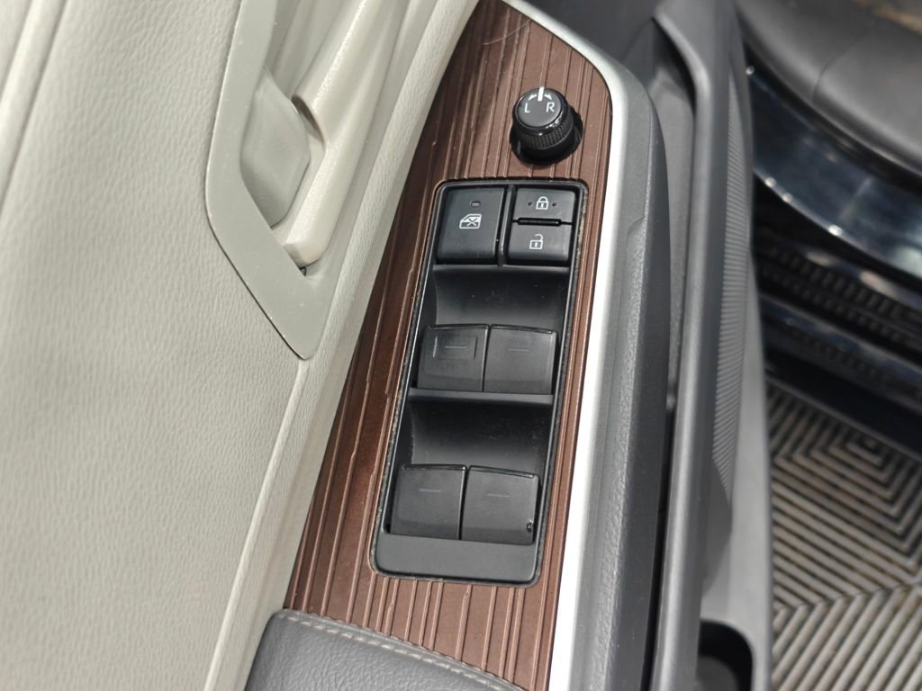 Used 2021 Toyota Sienna LE FWD image 50