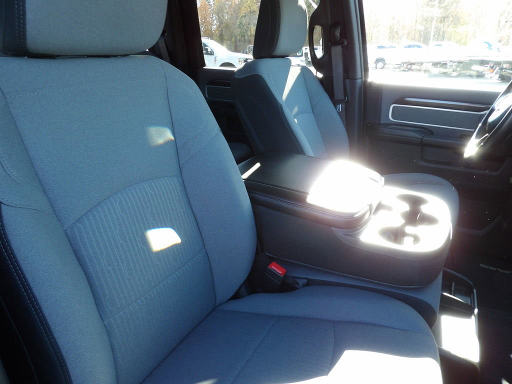 Used 2022 RAM 3500 Big Horn AWD/4WD image 23