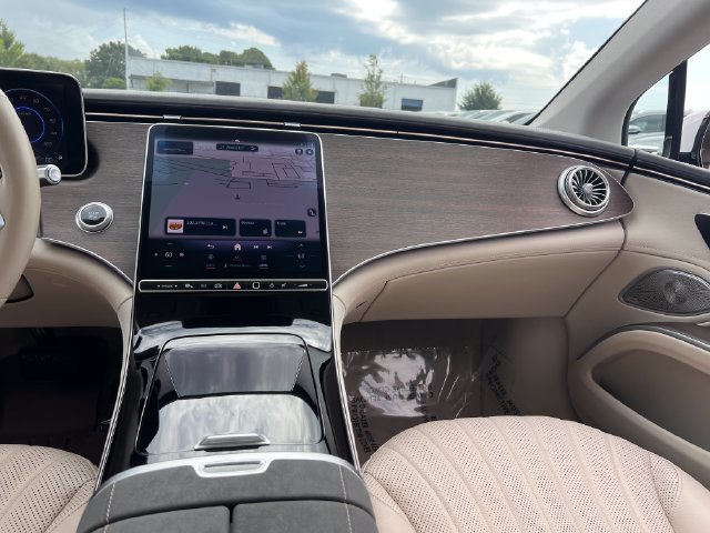 Used 2022 Mercedes-Benz EQS 450+ Sedan image 14