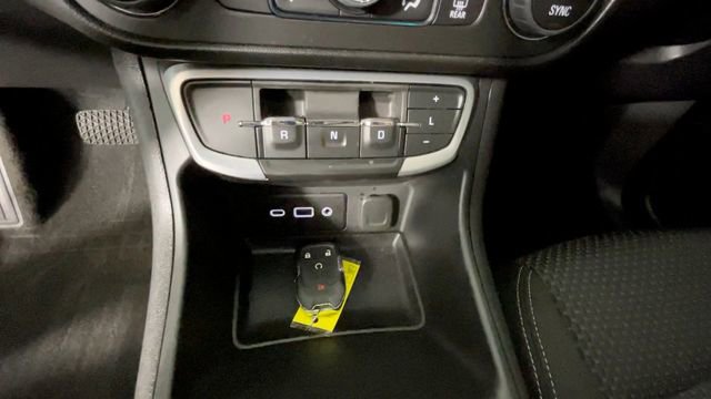 Used 2022 GMC Terrain SLE w/ Driver Convenience Package FWD image 24