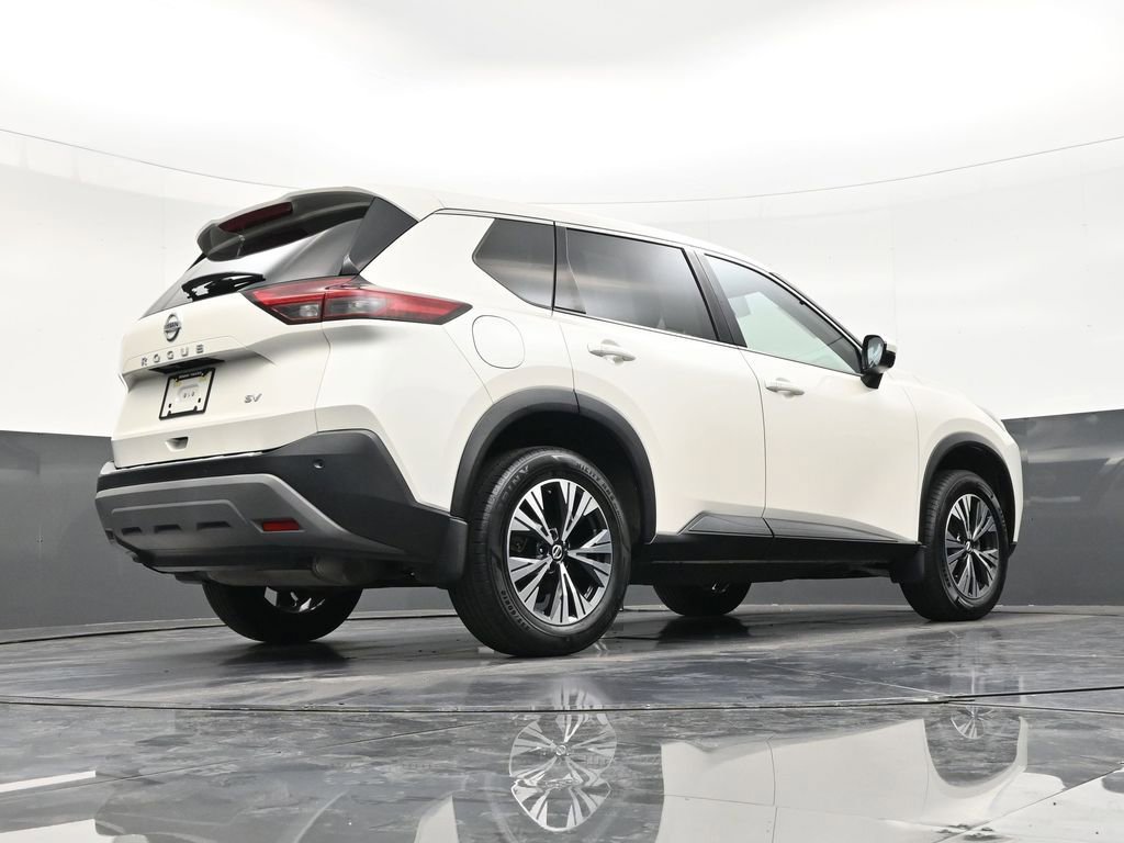 Used 2021 Nissan Rogue SV image 25