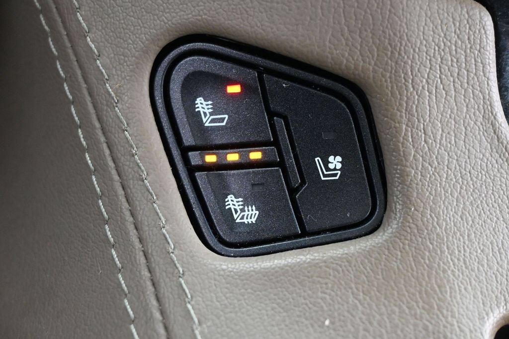 Used 2019 GMC Yukon XL SLT w/ Premium Edition RWD image 22