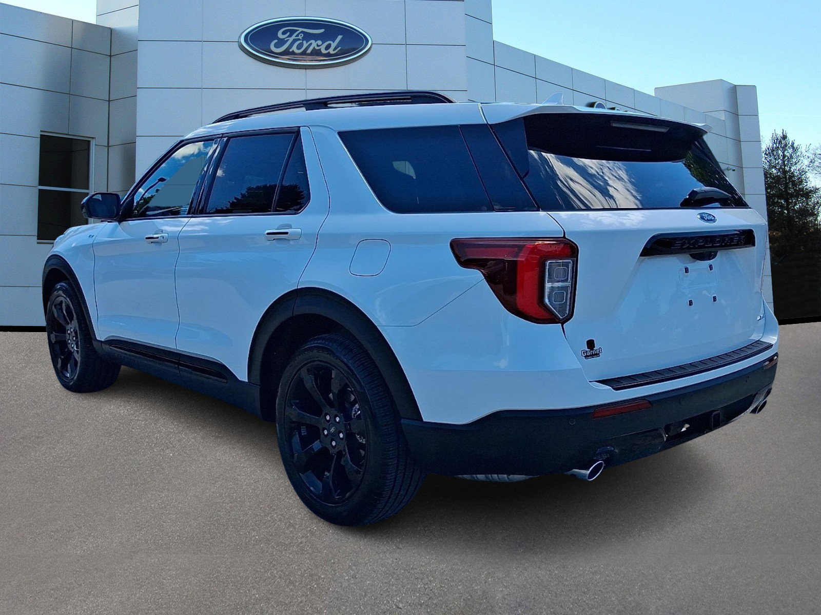 Certified 2024 Ford Explorer ST-Line w/ Class IV Trailer Tow Package AWD/4WD image 5