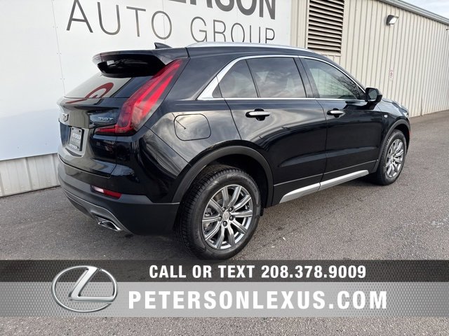 Used 2020 Cadillac XT4 Premium Luxury image 3