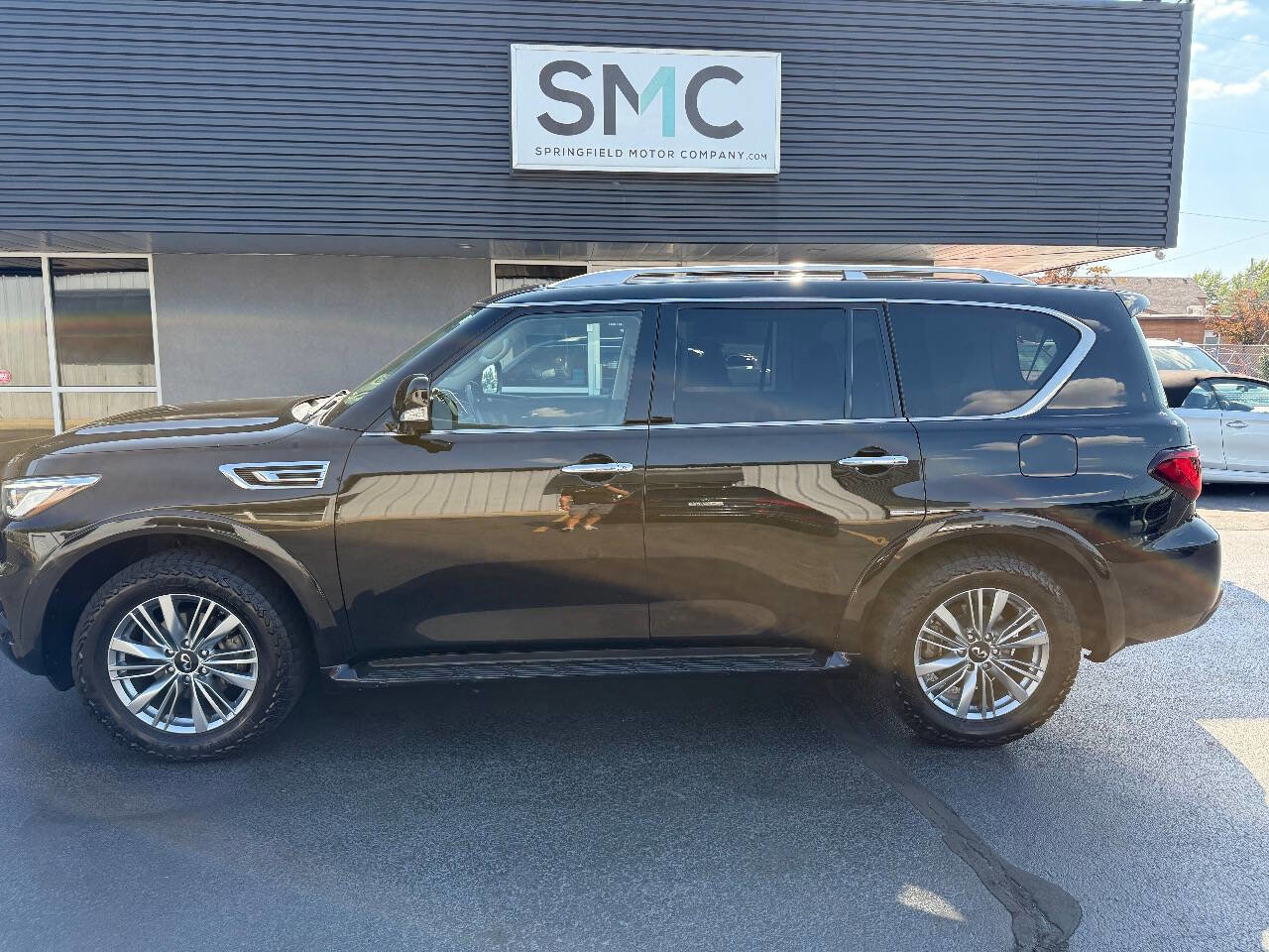 Used 2021 INFINITI QX80 Luxe image 12