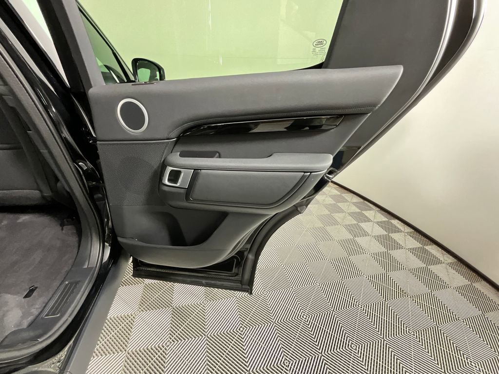 Certified 2025 Land Rover Discovery S AWD/4WD image 26