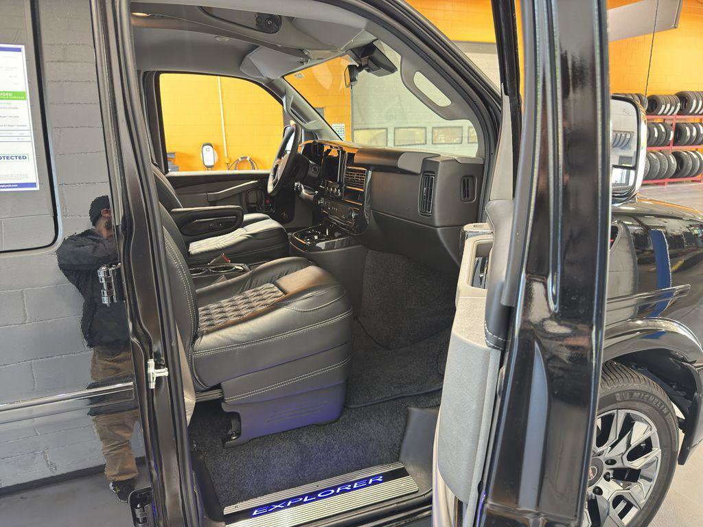 New 2025 GMC Savana 2500 Work Van image 16