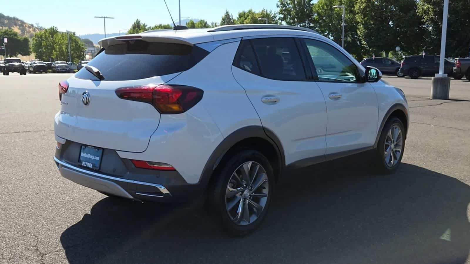 Used 2021 Buick Encore GX Essence w/ Advanced Technology Package AWD/4WD image 8