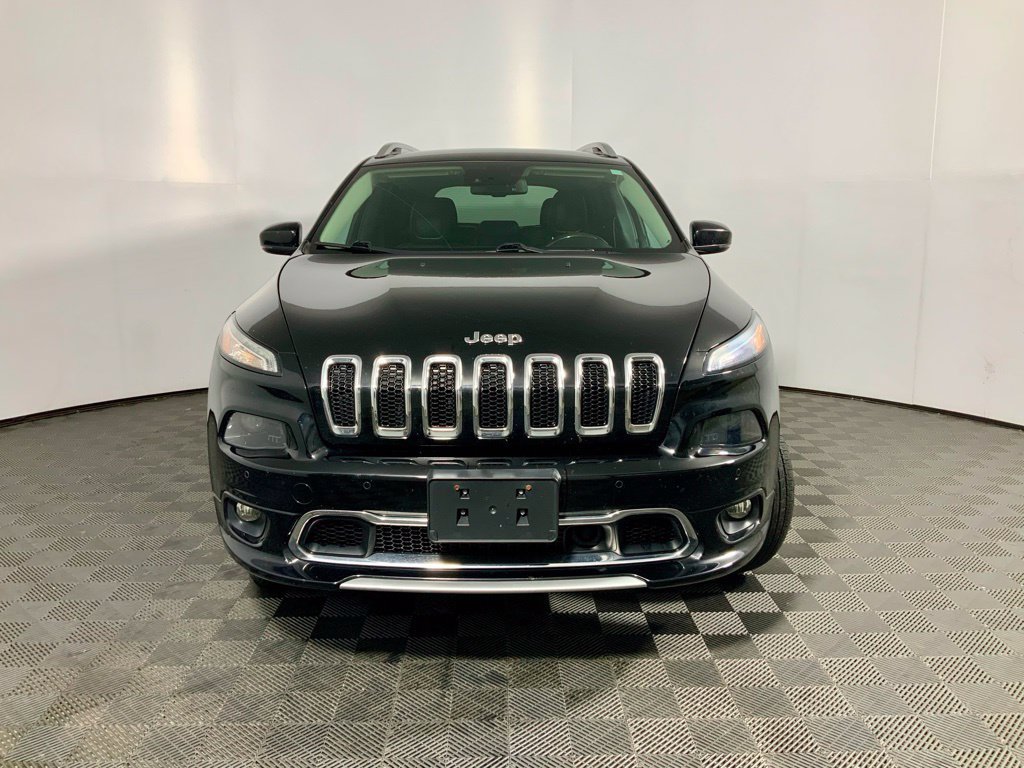 Used 2018 Jeep Cherokee Overland w/ Technology Group AWD/4WD image 5