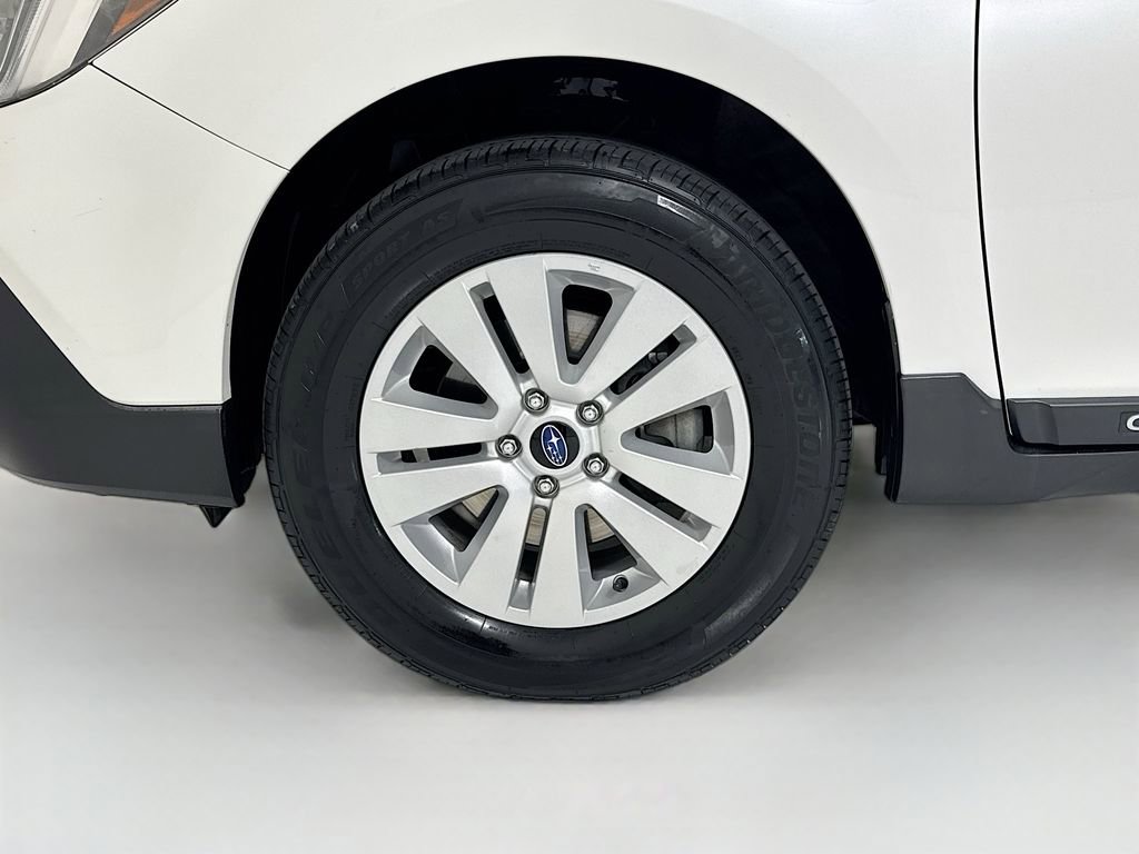 Used 2018 Subaru Outback 2.5i Premium AWD/4WD image 32