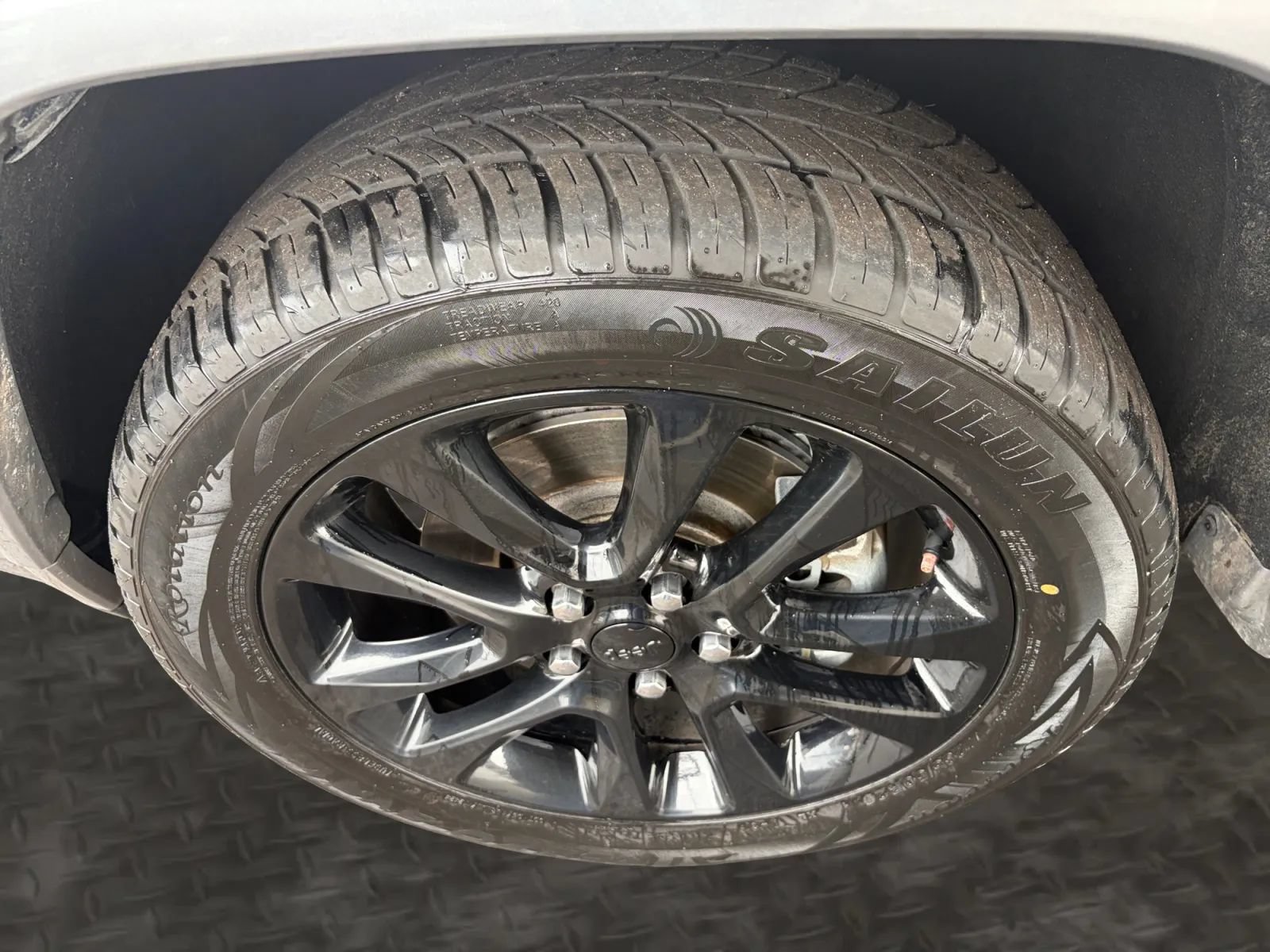 Used 2021 Jeep Grand Cherokee Laredo X AWD/4WD image 35