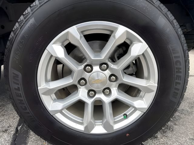 Used 2023 Chevrolet Silverado 1500 LT AWD/4WD image 13
