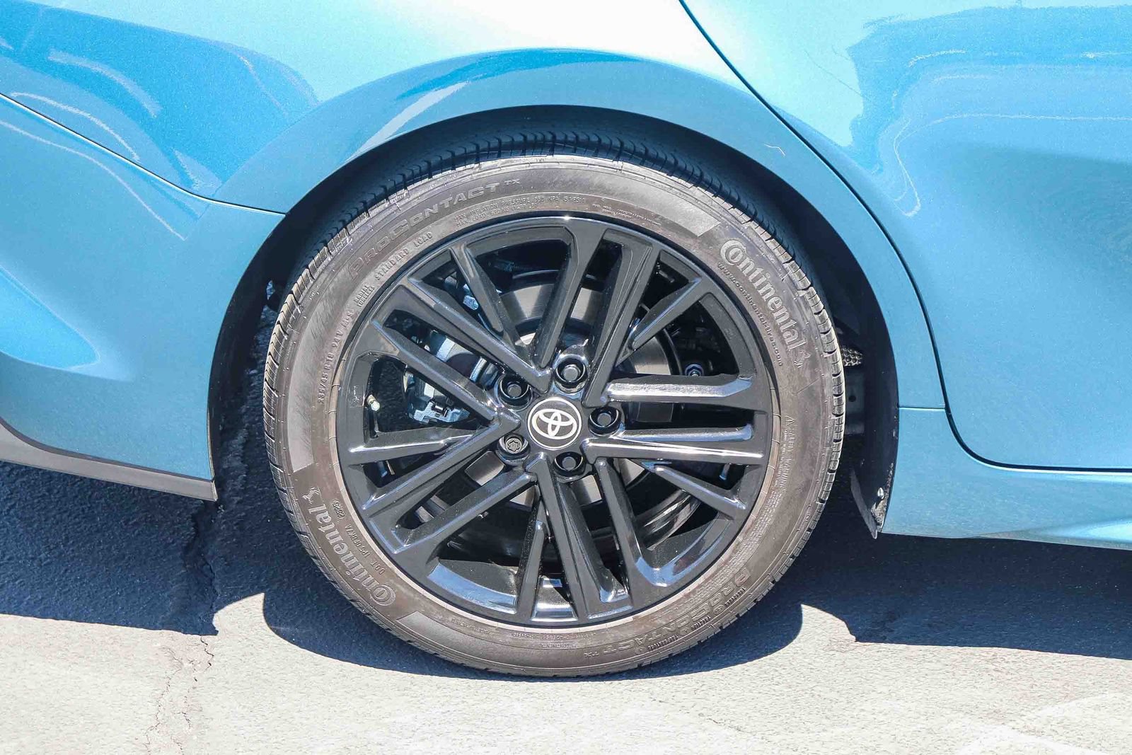 Certified 2025 Toyota Camry SE FWD image 9