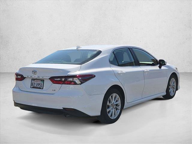 Used 2022 Toyota Camry LE FWD image 5